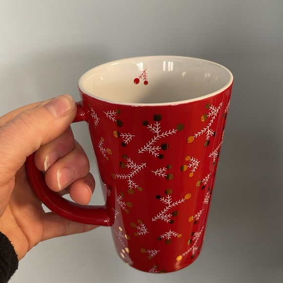 David’s Tea coffee tea mug cup with lid Christmas gold and white Holly design - Picture 6 of 6